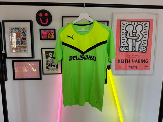 DELUSIONAL - Short sleeved PUMA top