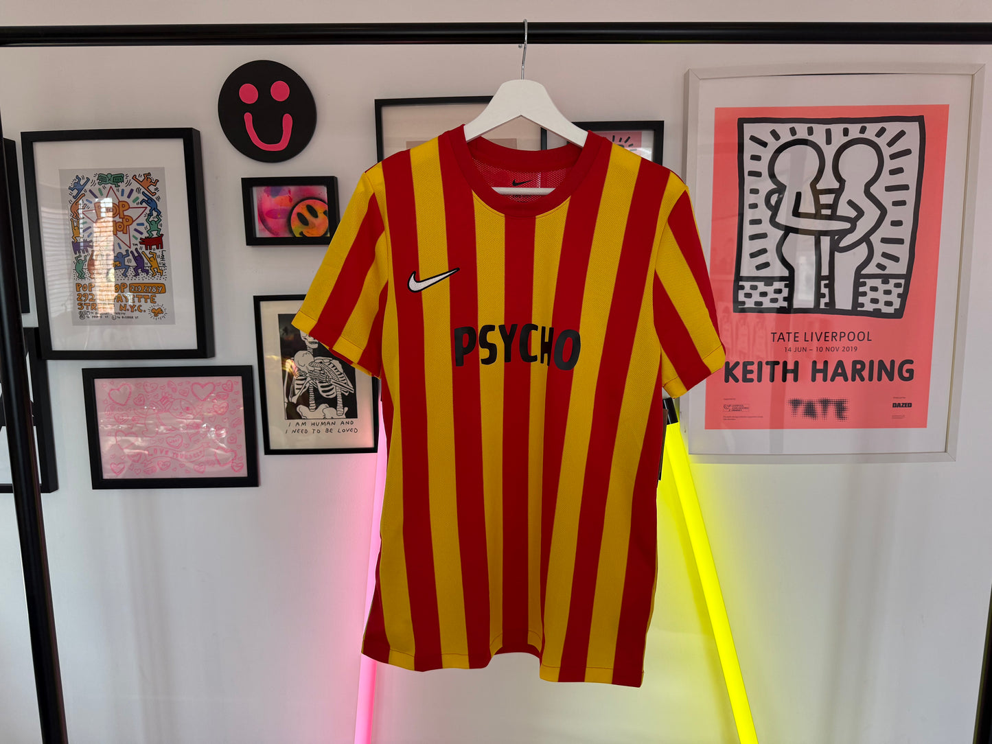 PSYCHO - Short sleeved NIKE top